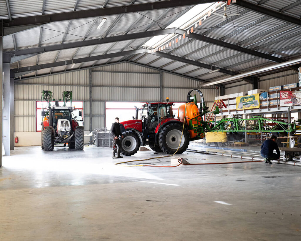 hans-ayrle-landtechnik-spritzen-tuev-halle